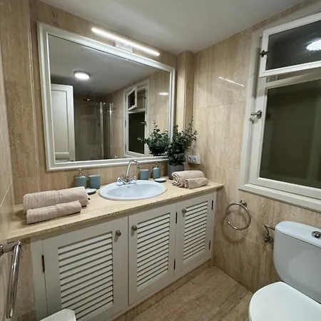 Oasis Ancla 4 Apartament Pasito Blanco